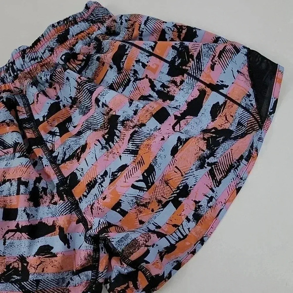 Lululemon Hotty Hot Short II *Long 4"Inversion Multi / Black - Picture 12 of 16